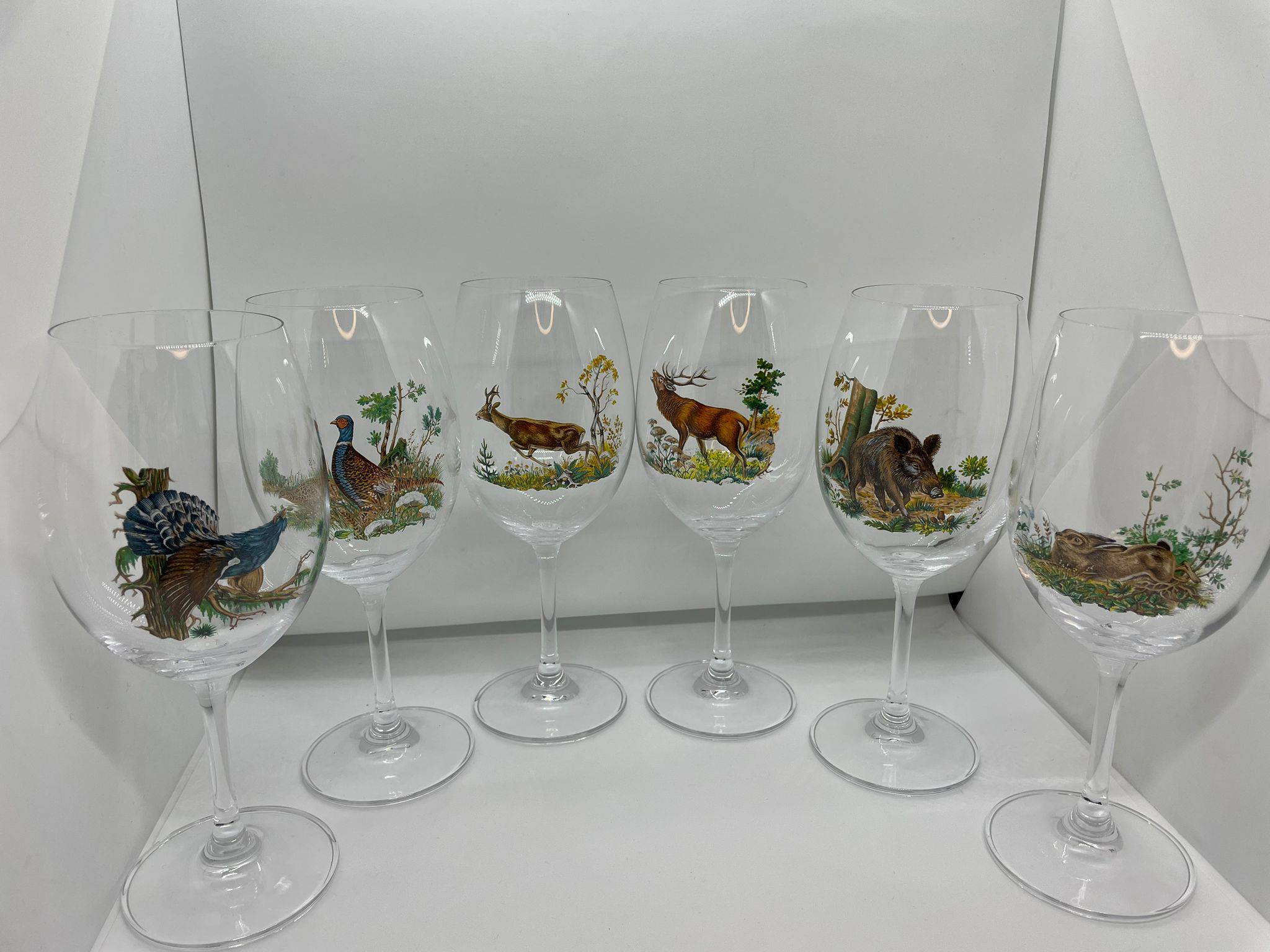 SET 6 PAHARE VIN ROSU MOTIV VANATOARE 450ml