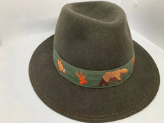 Palarie vanator cu broderie si boruri mari