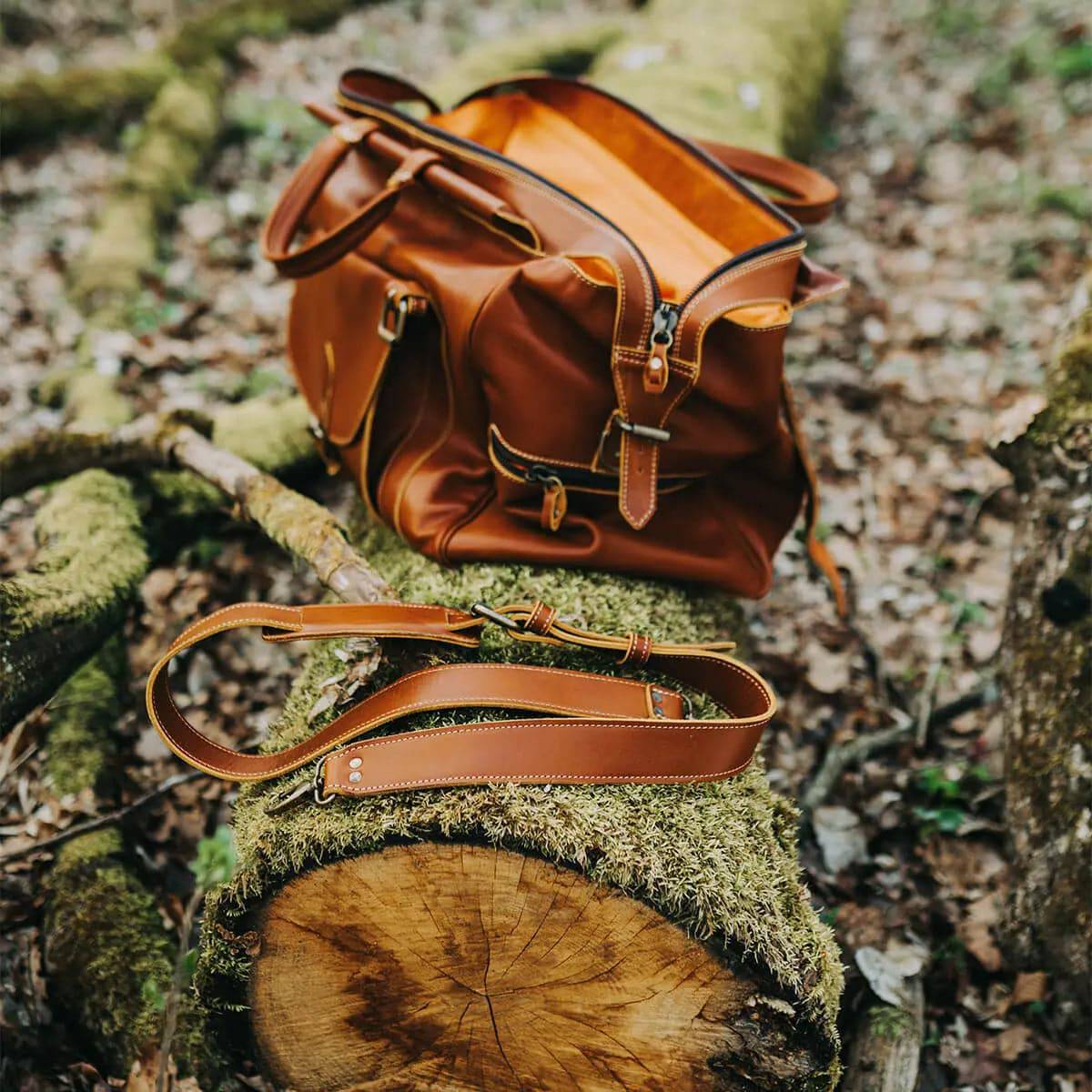 Geanta vintage piele - Articole de Vanatoare