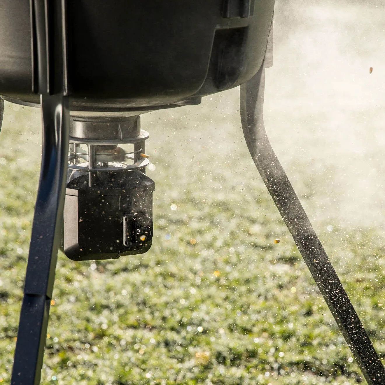 Hranitor automat vanat Moultrie Pro Hunter III - Articole de Vanatoare