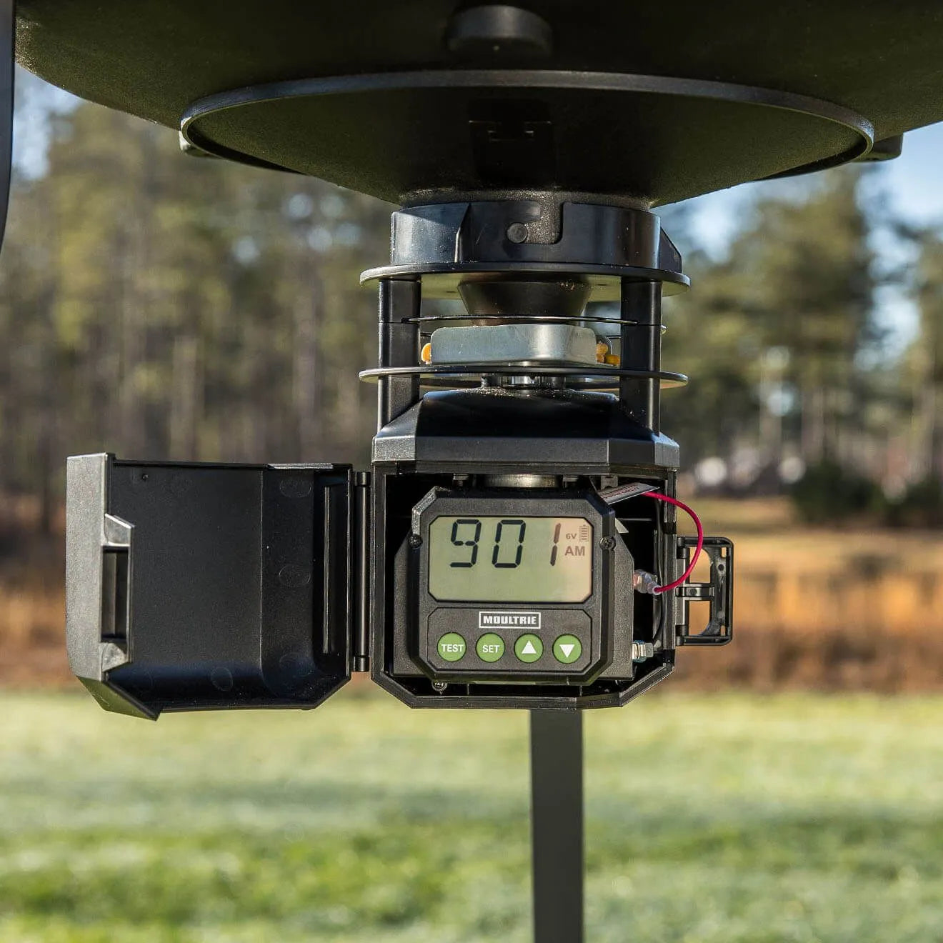 Hranitor automat vanat Moultrie Pro Hunter III - Articole de Vanatoare