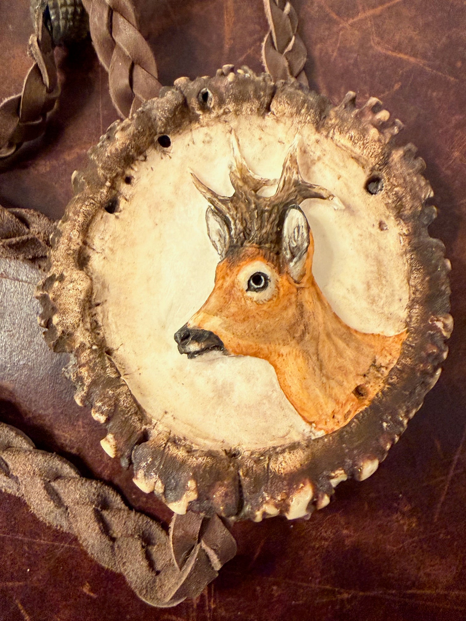 Cravata Vanatoreasca sculptata manual Caprior