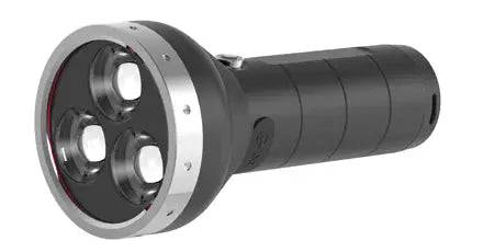 LANTERNA LED LENSER MT18 3000LM ACUM USB INC - Articole de Vanatoare