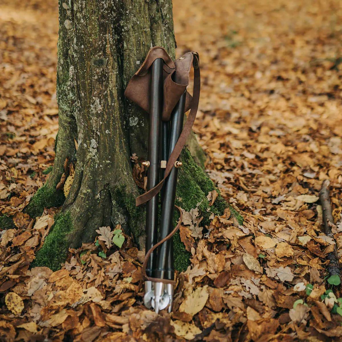 Scaun vanatoare pliabil piele varfuri metalice 65cm - Articole de Vanatoare