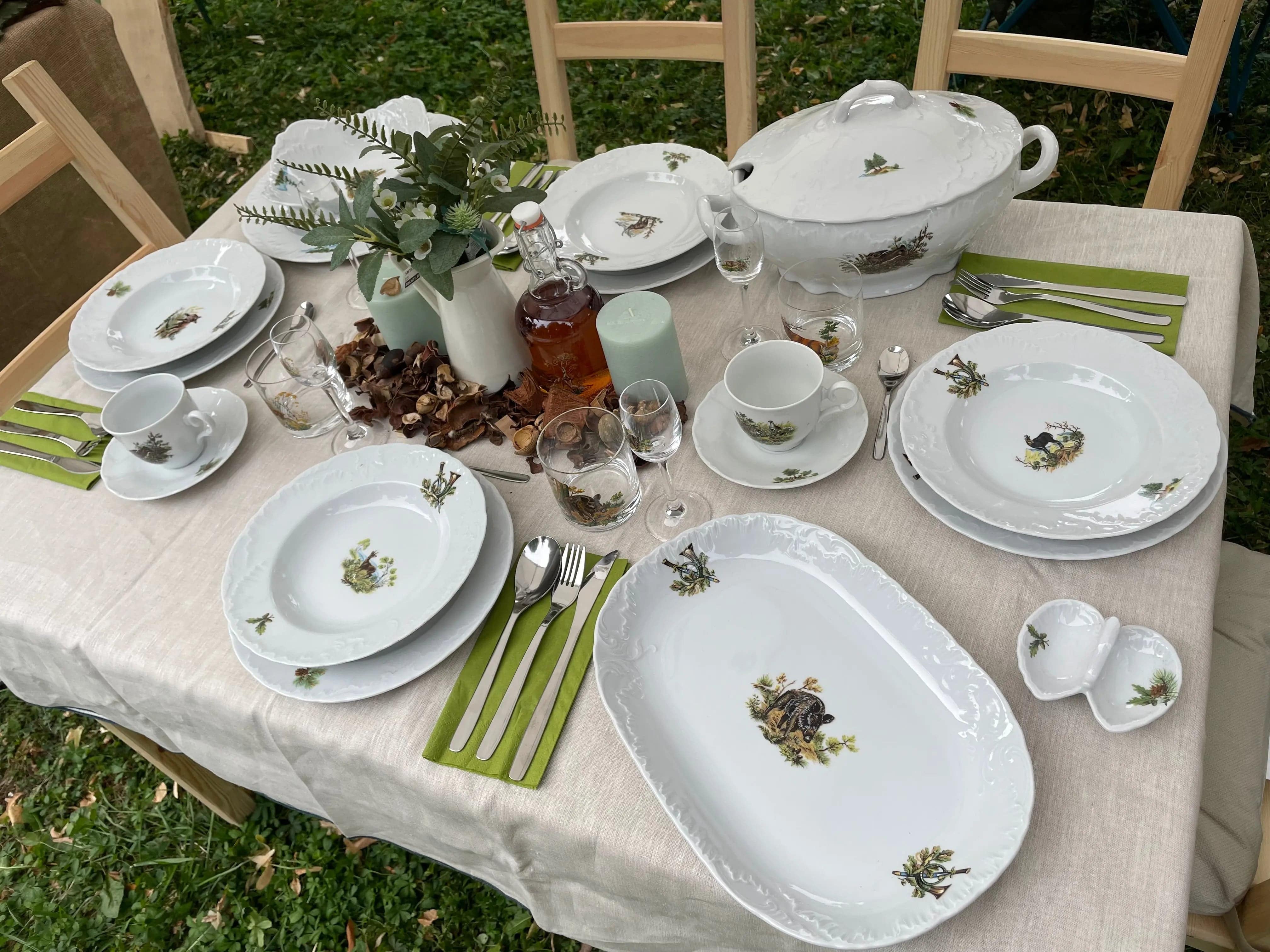 Set portelan masa motive vanatoresti - Articole de Vanatoare