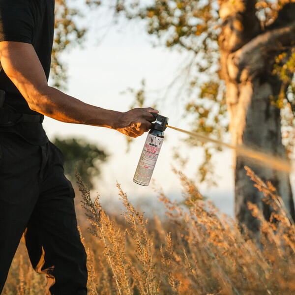 Spray anti urs Frontiers Man 272 ml + Husa